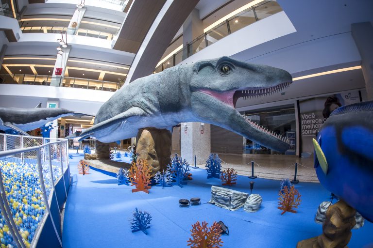 Exposição internacional gratuita com animais marinhos gigantes é atração das férias do Shopping Patteo Olinda