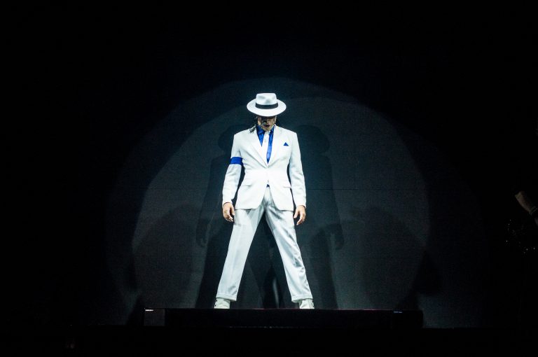 Tributo ao Rei do Pop: superprodução para Michael Jackson