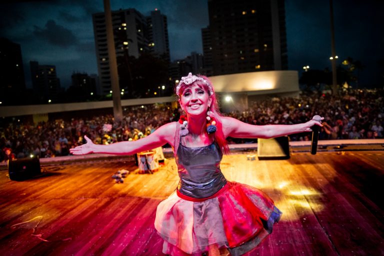 Fada Magrinha apresenta o show “Caixinha de Ritmos” no Carnaval 2020