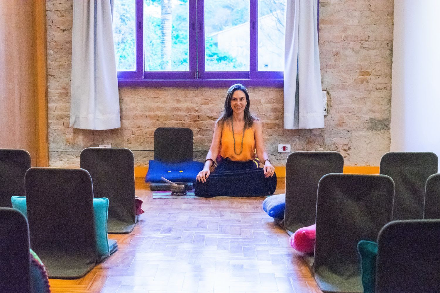 Para conter ansiedade, especialista realiza meditação online gratuita