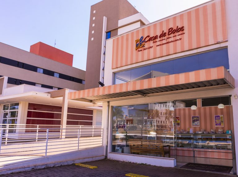 Empreendedora recifense inaugura mais uma loja da Casa de Bolos em Recife
