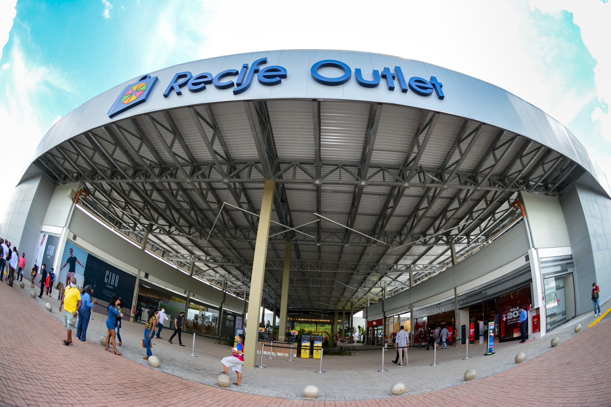 Novas lojas irão aportar no Recife Outlet