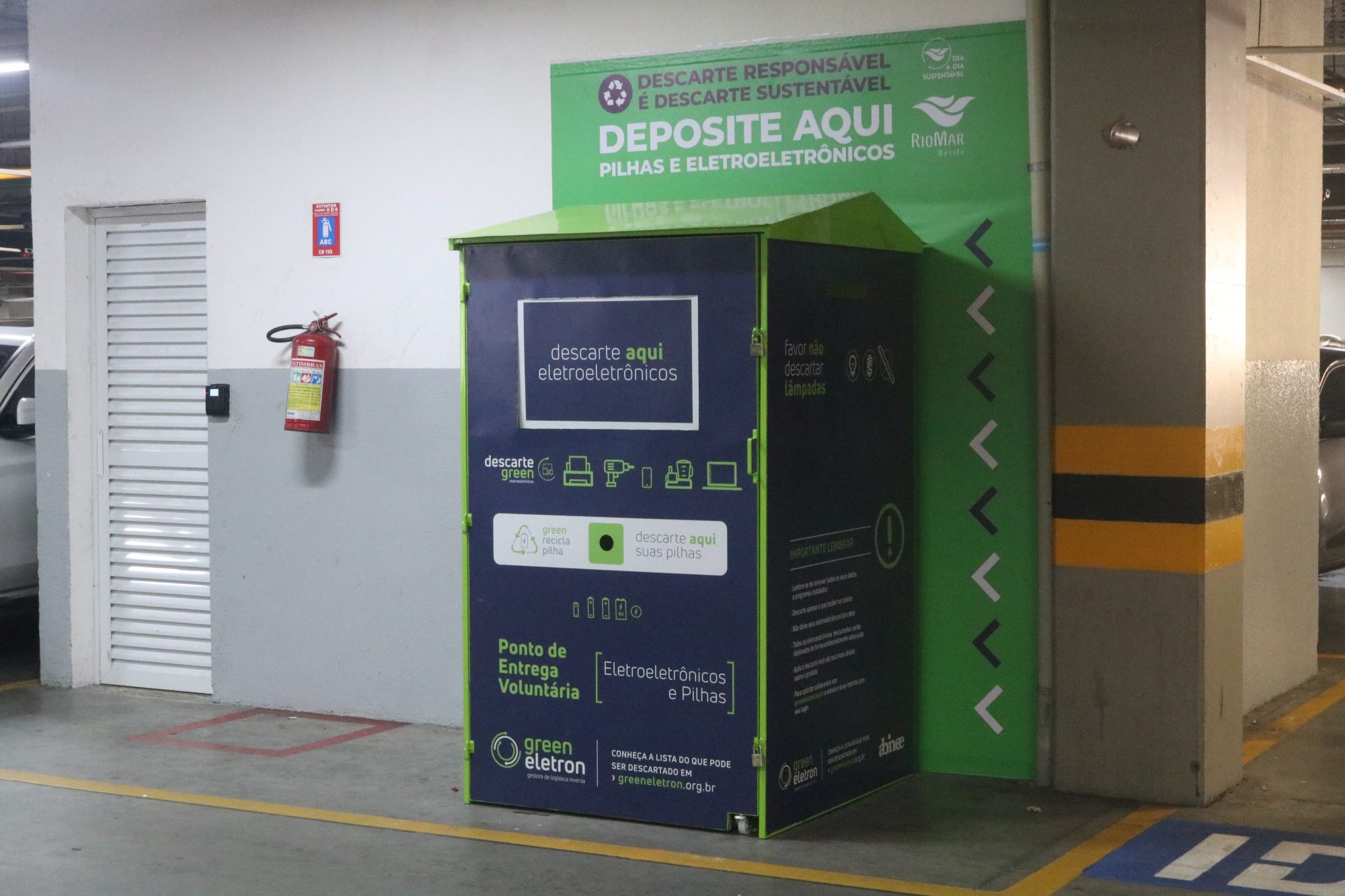 RioMar Recife é o primeiro shopping do Nordeste a receber coletor para a reciclagem de eletroeletrônicos e pilhas