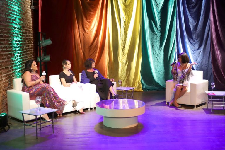 2ª EDIÇÃO DO ‘FESTIVAL SOU ASSIM’ EXIBE 70 CRUZES QUE REPRESENTAM AS VITIMAS FATAIS DA LGBTFOBIA