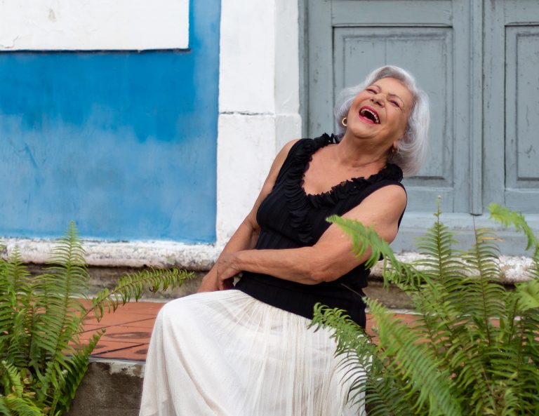 Dalva Torres em  “A Leveza Nua das Horas”: uma jornada musical na essência da artista