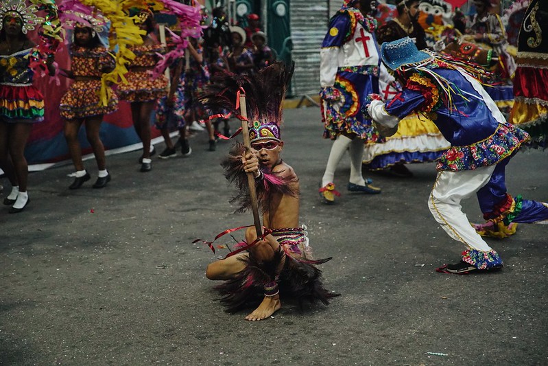 Escolas de Samba desfilam cultura e tradição no Polo das Agremiações