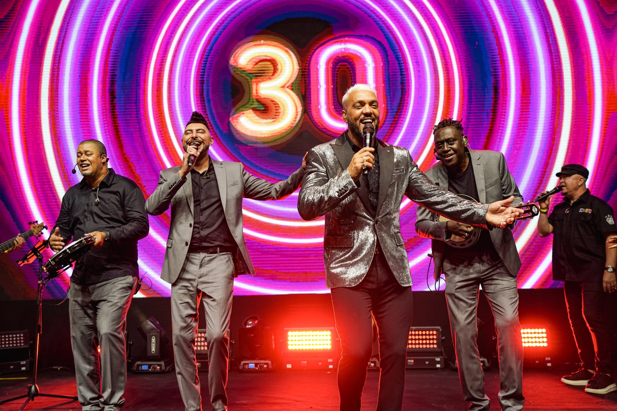Com Belo nos vocais, Soweto traz para o Recife, neste sábado (27), a turnê comemorativa de 30 anos do grupo