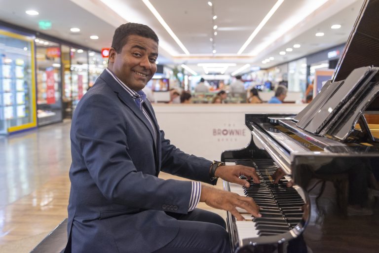 TARDES NO PIANO GANHA EDIÇÃO DE CARNAVAL NO PLAZA SHOPPING