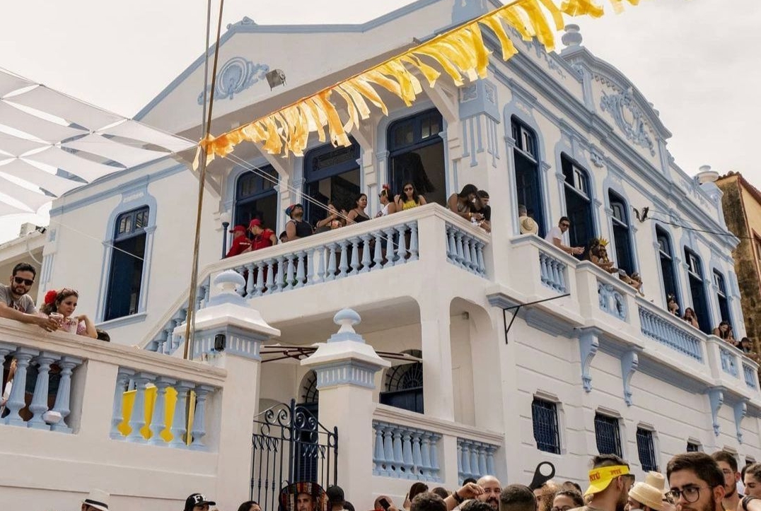 Brahma assina o carnaval na Casa Estação Luz e celebra a cultura nordestina