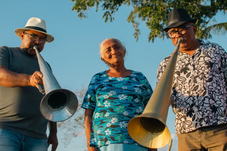 Manoelzinho Salustiano faz registro singular do maracatu rural na websérie “Que Baque Solto, eu sou?”