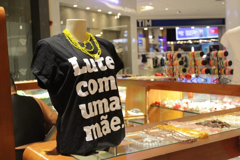 Projeto Mães por Todas ocupa o Quiosque Solidário do RioMar Recife em maio