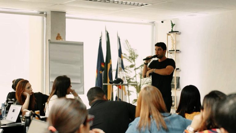 Hackathon da Dreamind mostra como pequenas e médias empresas podem aplicar IA de forma acessível e estratégica
