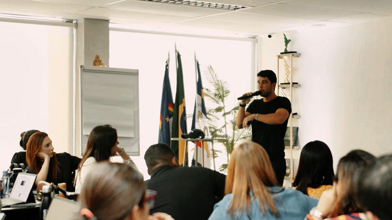 Hackathon da Dreamind mostra como pequenas e médias empresas podem aplicar IA de forma acessível e estratégica