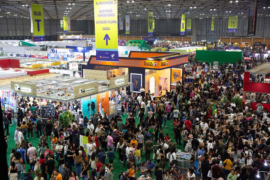 Venda de livros registra crescimento no Brasil