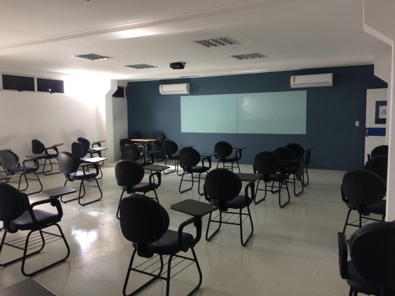 Demanda por ensino superior cresce no país, aponta IBGE
