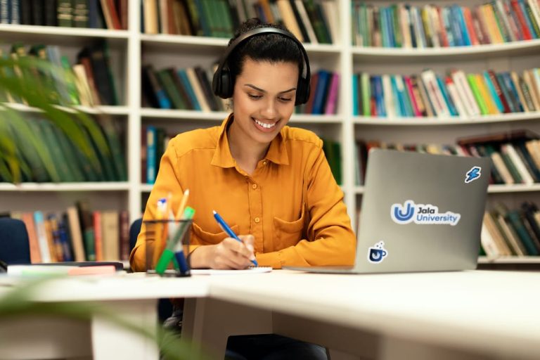Jala University abre inscrições para mais de 50 bolsas integrais no curso de Engenheiros de Software
