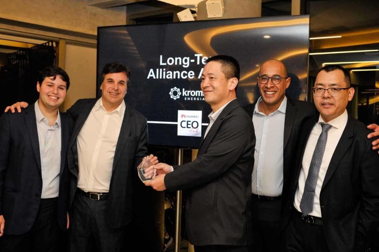 Kroma Energia é congratulada pela gigante global Huawei com o Prêmio Long-Term Alliance
