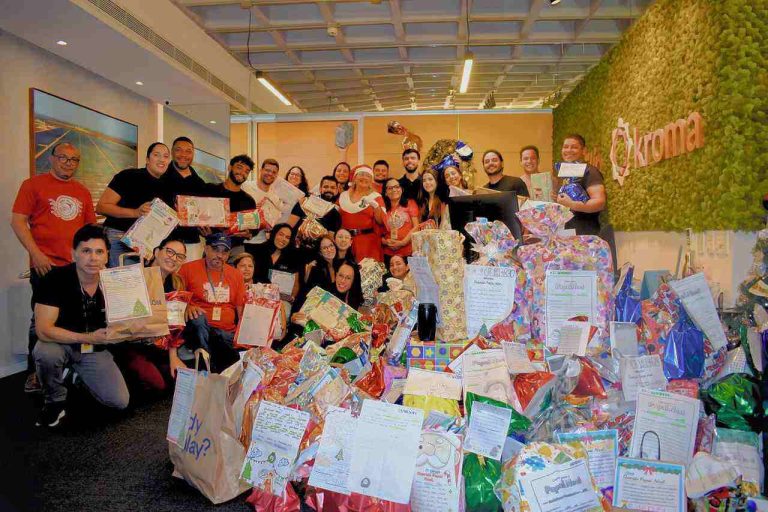 Mobilização interna marca ação da Campanha de Natal dos Correios na sede da Kroma Energia