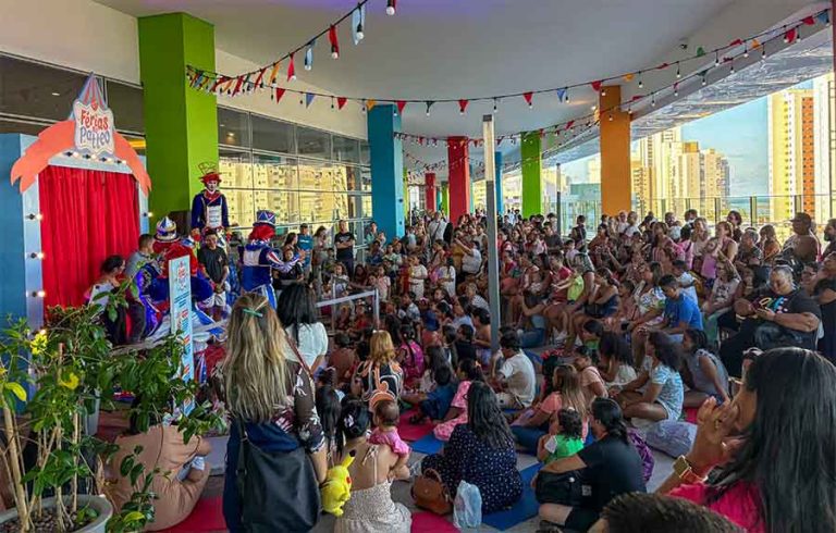 Show de mágica anima as férias do Shopping Patteo Olinda neste sábado (24)