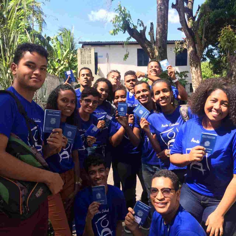 Mais de 80% dos jovens atendidos pelo Ponto Cidadão conquistam vaga no mercado de trabalho em 2025