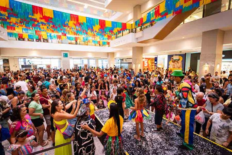Bailinho Infantil, transfer para o Recife Antigo e mais no Carnaval do Shopping Patteo Olinda