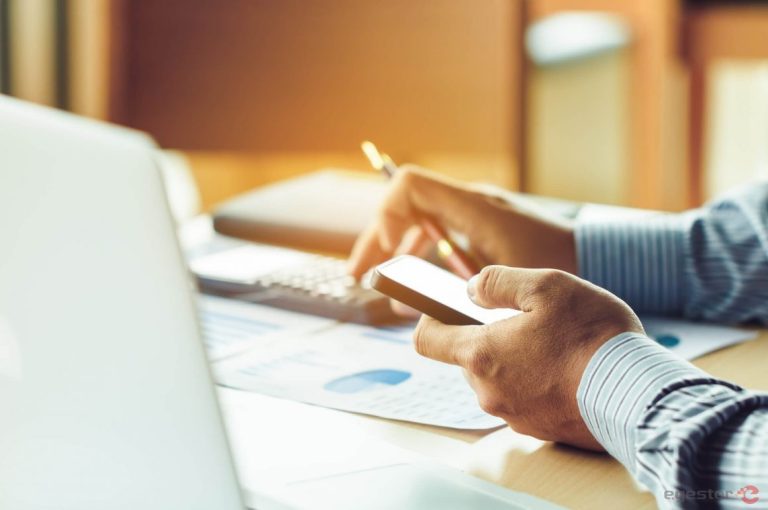 Imposto de Renda 2026: quem entrega fora do prazo paga multa; envio antecipado agiliza restituição