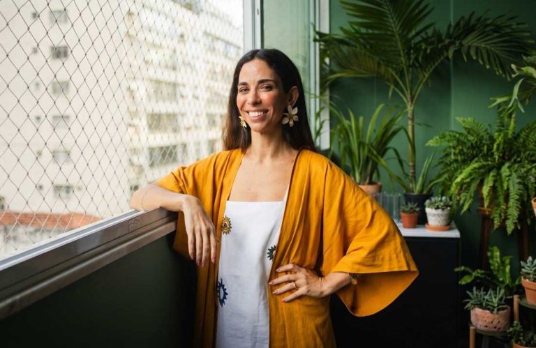 Quando a bola rola, a violência aumenta: campanha alerta para agressões contra mulheres em dias de jogo de futebol