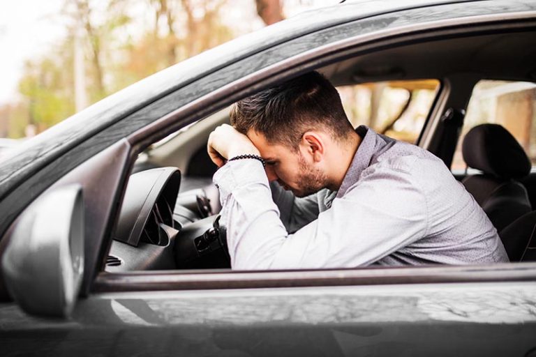 Maio Amarelo: agressividade ao volante reflete sobrecarga emocional da sociedade, afirma especialista