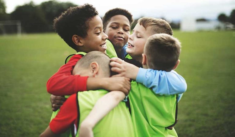 Mais do que vencer: as lições que o futebol deixa para as crianças