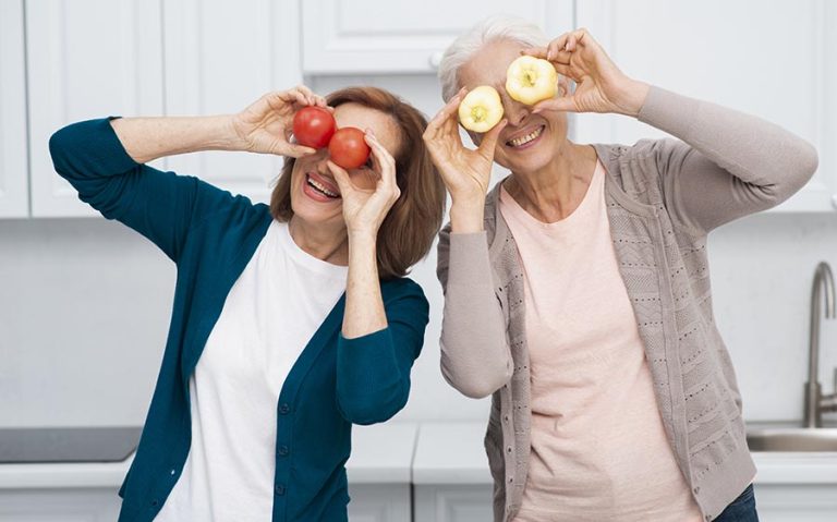 Nutrição é aliada estratégica para modulação hormonal durante a menopausa