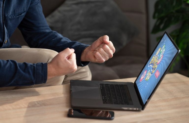 Jogos de azar e apostas online: quando a promessa de dinheiro fácil se transforma em endividamento e sofrimento
